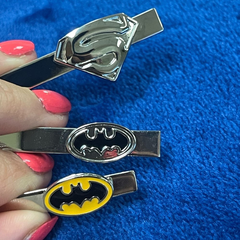DC Comics tie clip set